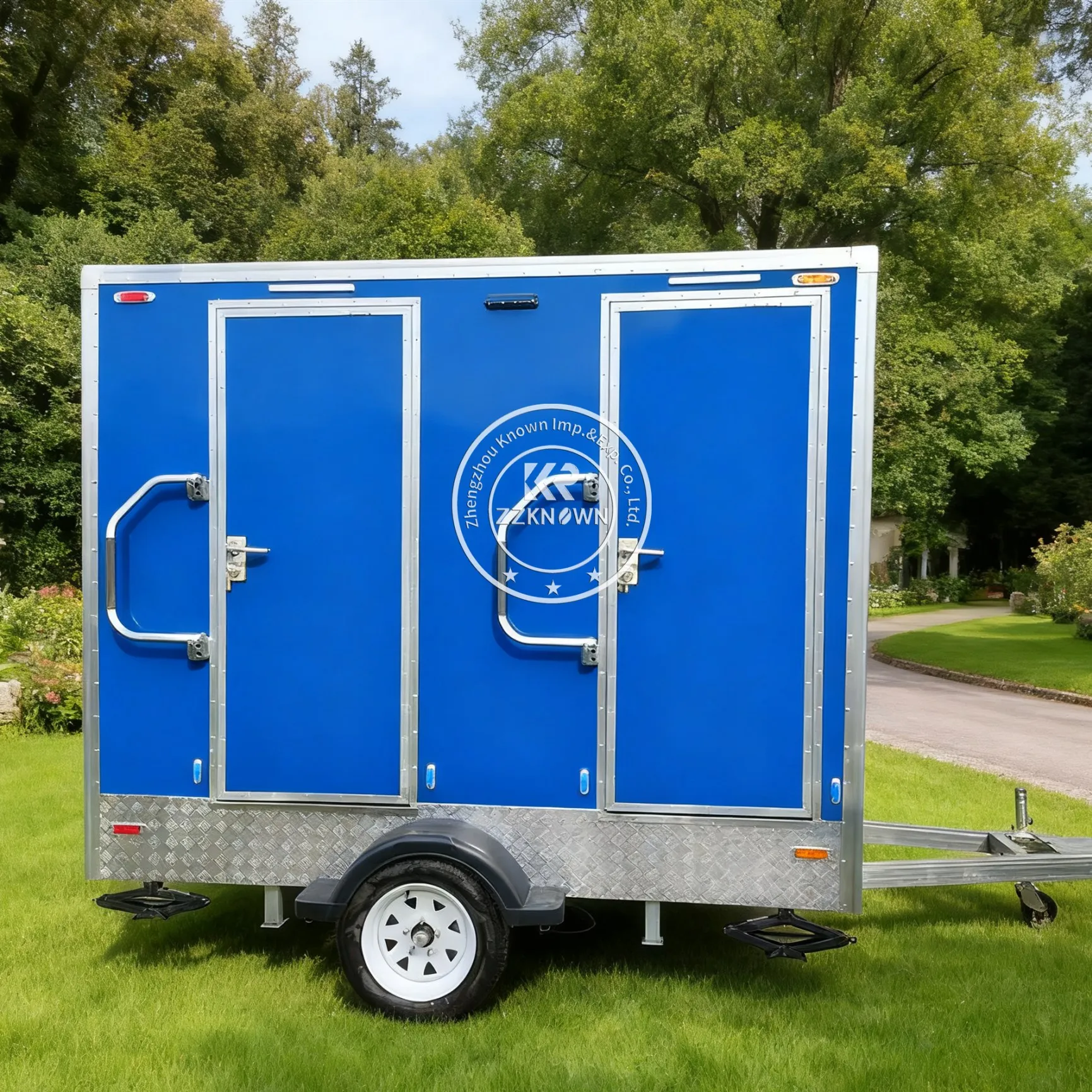 Outdoor Mobile VIP Toilet Trailer Public Bathroom Trailer VIP Toilet Luxury Portable Restroom Trailer for Outdoor Weddings 
Outdoor Mobile VIP Toilet Trailer Public Bathroom Trailer VIP Toilet Luxury Portable Restroom Trailer for Outdoor Weddings