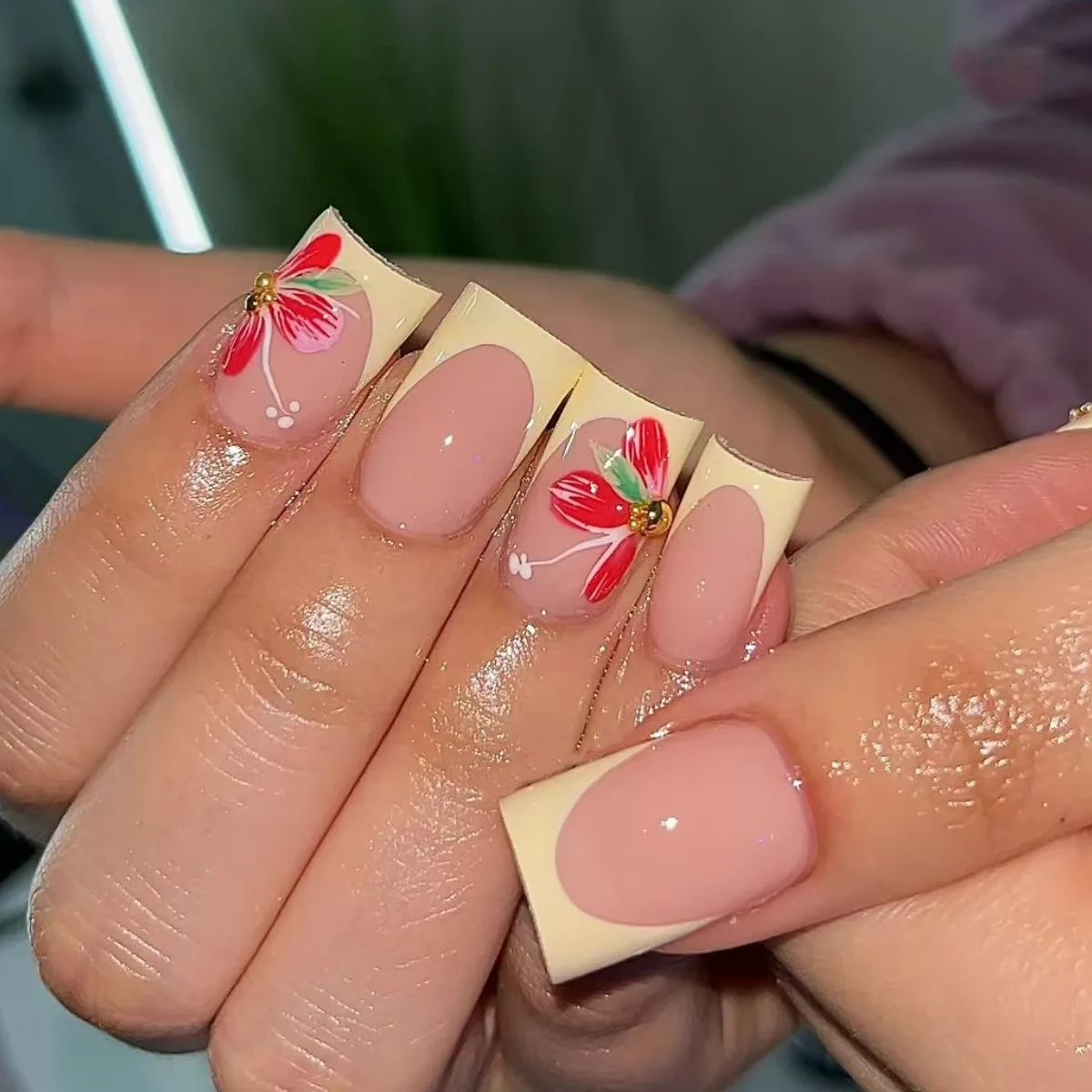 24pcs Wearable Square False Nails Sweet Flower Pearl Design Fake Nail French Yellow Short Ballet Press on Nails Pink Manicure
24pcs Wearable Square False Nails Sweet Flower Pearl Design Fake Nail French Yellow Short Ballet Press on Nails Pink Manicure