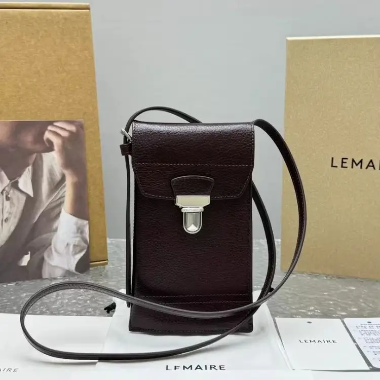 Croissant Small Top Layer Cowhide Mobile Phone Bag Niche High-grade Genuine Leather Messenger Bag Gearbag Pocket Bag 
Croissant Small Top Layer Cowhide Mobile Phone Bag Niche High-grade Genuine Leather Messenger Bag Gearbag Pocket Bag
