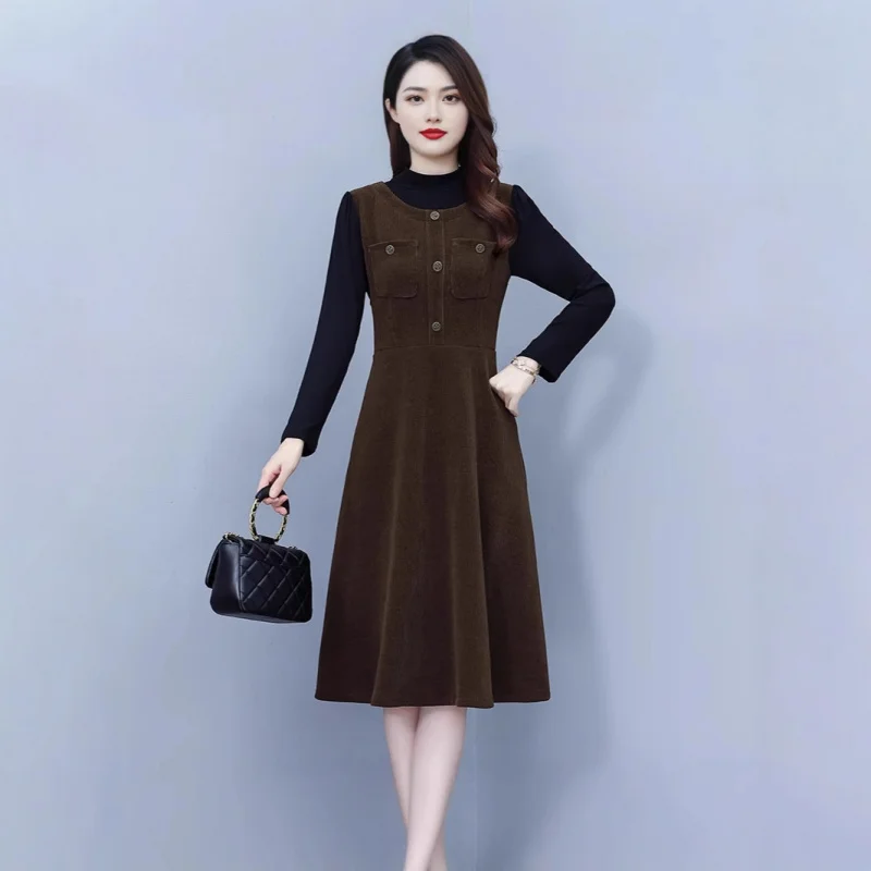 Elegant Fashionable Feminine New Style Slimming Two-Piece Dress Versatile Mid-Length Dress
Elegant Fashionable Feminine New Style Slimming Two-Piece Dress Versatile Mid-Length Dress