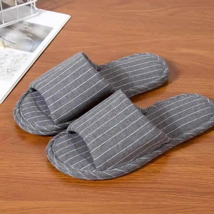 Мужские домашние тапочки-слипоны из мягкого хлопка, нескользящие, с защитой от запаха, корейские, с круглым носком, сандалии
Мужские домашние тапочки-слипоны из мягкого хлопка, нескользящие, с защитой от запаха, корейские, с круглым носком, сандалии