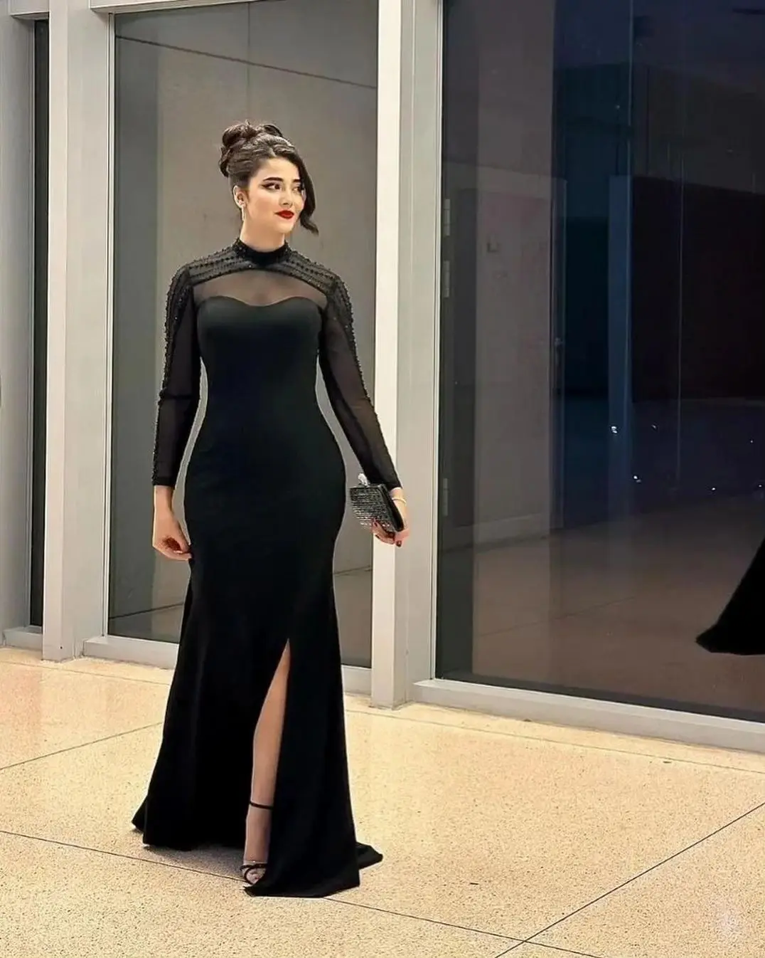 Customized Mermaid Black Long Sleeves Prom Dresses O-Neck Beadings Party Dresses Side Split Floor Length Evening Dresses
Customized Mermaid Black Long Sleeves Prom Dresses O-Neck Beadings Party Dresses Side Split Floor Length Evening Dresses