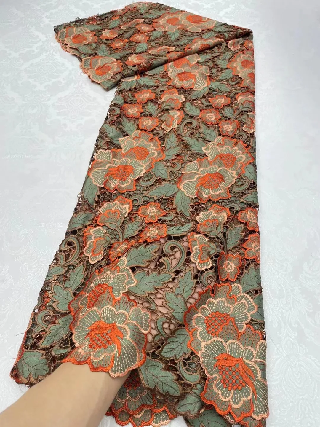 2024 High Quality African Guipure Cord Lace Fabric Nigerian Stones Water Soluble Lace Fabric For Sewing Women Dresses
2024 High Quality African Guipure Cord Lace Fabric Nigerian Stones Water Soluble Lace Fabric For Sewing Women Dresses