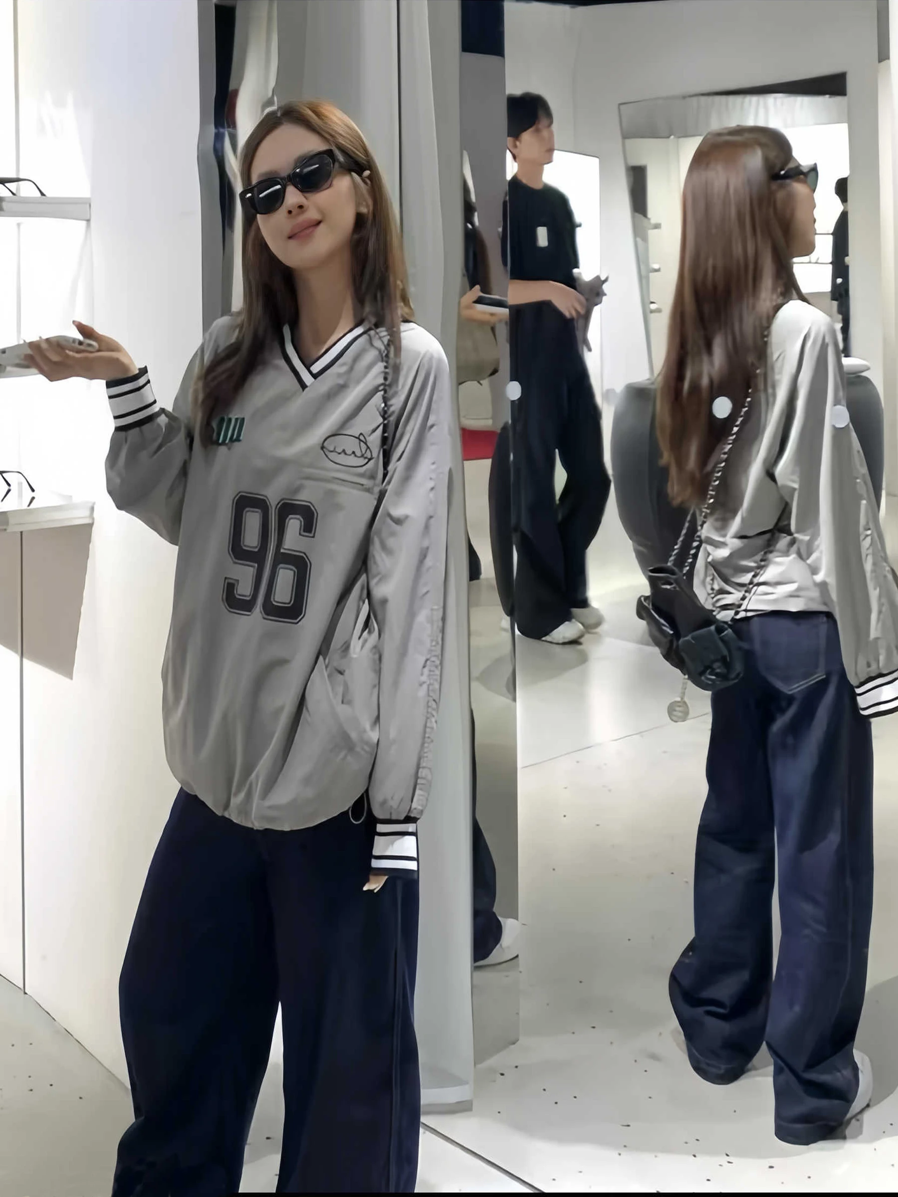 Модный брендовый свитшот Jennie с длинными рукавами, вышивкой и V-образным вырезом, женский, осенний, удобный, хлопковый, с круглым вырезом...
Модный брендовый свитшот Jennie с длинными рукавами, вышивкой и V-образным вырезом, женский, осенний, удобный, хлопковый, с круглым вырезом...