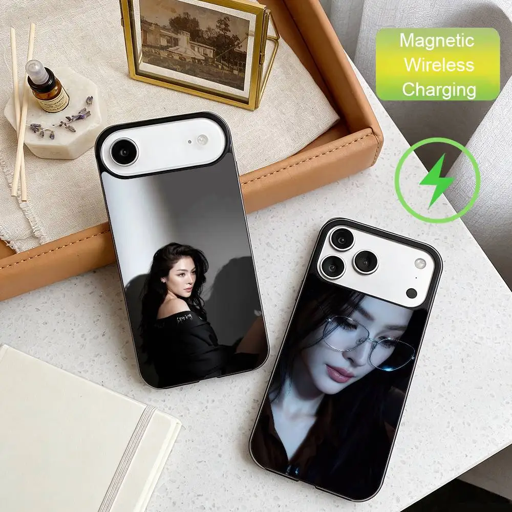 Peraya M-Malisorn Faye Phone Case For iPhone17,16,15,14,13,12,11 Max Black Wireless Charging Protecitve Cover
Peraya M-Malisorn Faye Phone Case For iPhone17,16,15,14,13,12,11 Max Black Wireless Charging Protecitve Cover