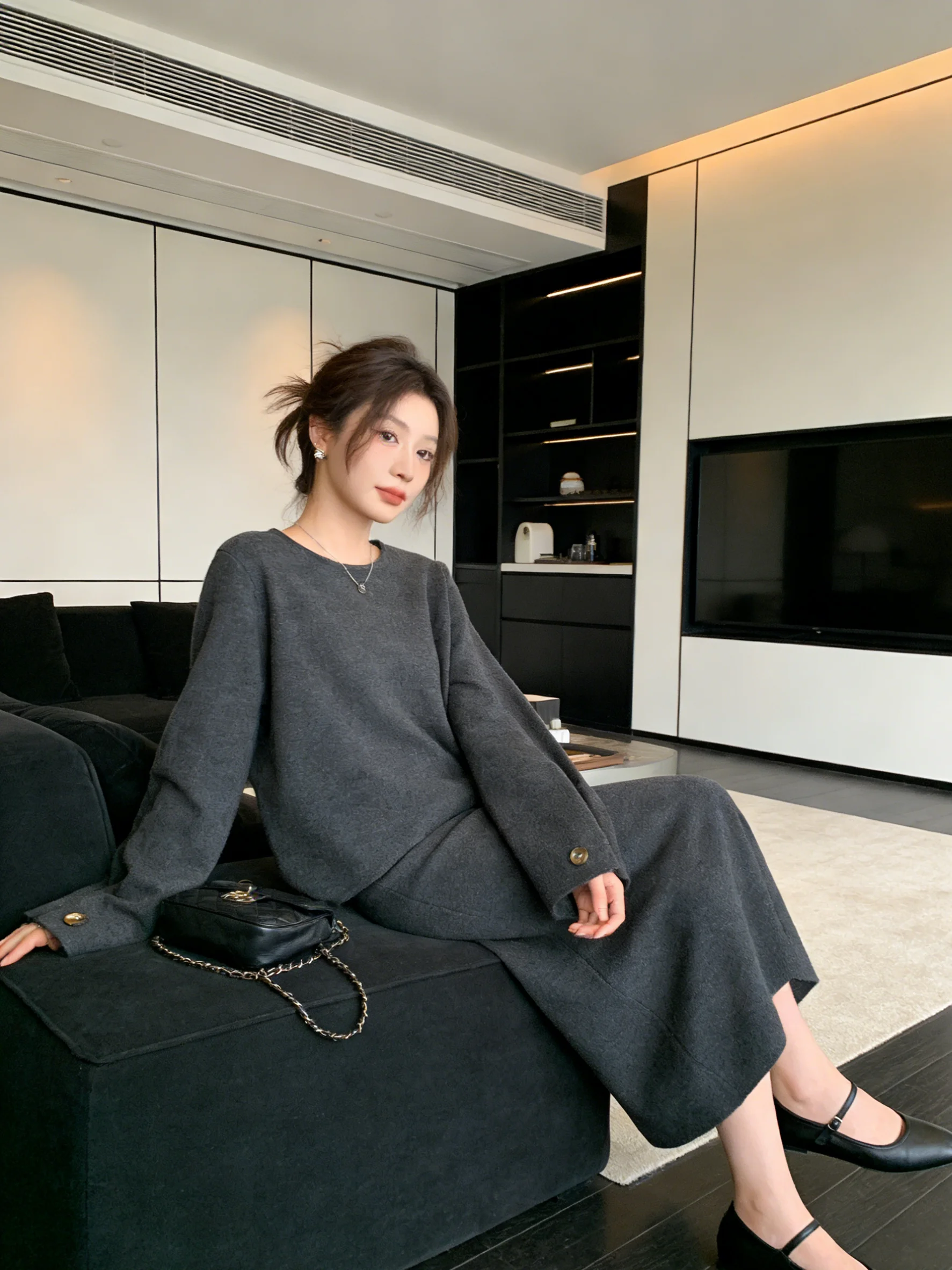 Faionable ey Tonal Retro round Ne Knitted Sweater T-irt Soft Skin-Friendly High Waist Split Midi Skirt Set Korean S...
Faionable ey Tonal Retro round Ne Knitted Sweater T-irt Soft Skin-Friendly High Waist Split Midi Skirt Set Korean S...