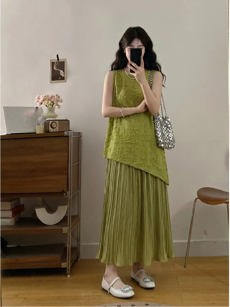 plus Size Fashion Asymmetric Vest Dress Summer New Slimming Meat Covering Design Sense Strap Long Skirt Korean Style City Walk
plus Size Fashion Asymmetric Vest Dress Summer New Slimming Meat Covering Design Sense Strap Long Skirt Korean Style City Walk