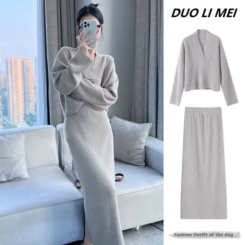 Sweet Hot Girl Suit Women's Autumn and Winter V-neck Long-sleeved Sweater High Waist Skirt Two-piece Set Fashion Female Clothes
Sweet Hot Girl Suit Women's Autumn and Winter V-neck Long-sleeved Sweater High Waist Skirt Two-piece Set Fashion Female Clothes