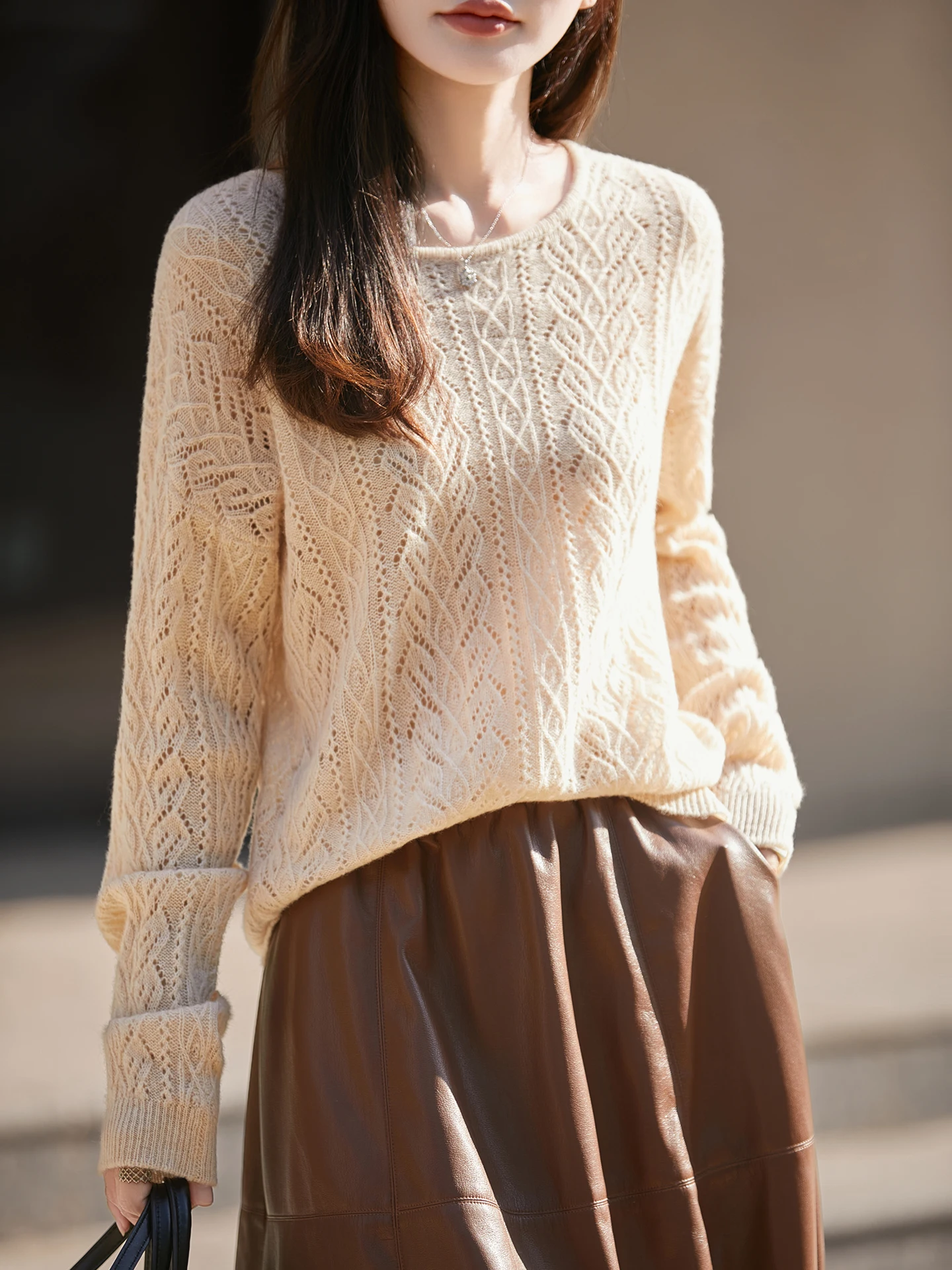 Новый женский свитер из 100% шерсти для весны и осени, вязаный пуловер с вырезами, с длинным рукавом, уютная блузка, джемпер для женщин
Новый женский свитер из 100% шерсти для весны и осени, вязаный пуловер с вырезами, с длинным рукавом, уютная блузка, джемпер для женщин