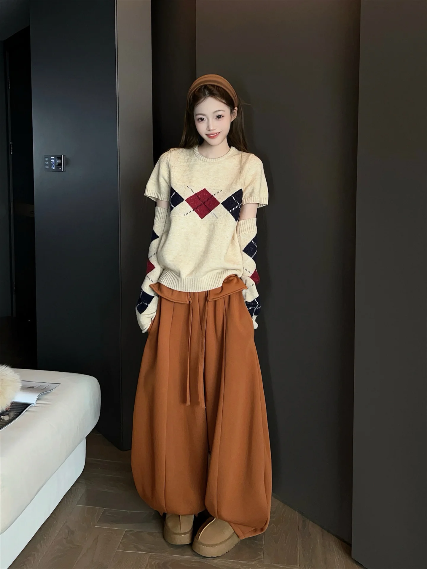 Faionable Fce Lined Loose Casual Pants for Women Vintage Wide Leg Pants Autumn Winter New Arrival Straight Cut Leisure S...
Faionable Fce Lined Loose Casual Pants for Women Vintage Wide Leg Pants Autumn Winter New Arrival Straight Cut Leisure S...