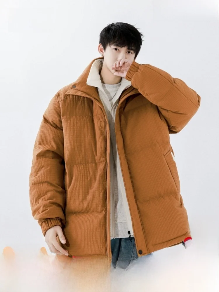 Мужская зимняя куртка Snow Fly 2023: городской стиль, модный дизайн, воротник-стойка, ветрозащитная, универсальная, теплая, с наполнителем из пуха.
Мужская зимняя куртка Snow Fly 2023: городской стиль, модный дизайн, воротник-стойка, ветрозащитная, универсальная, теплая, с наполнителем из пуха.