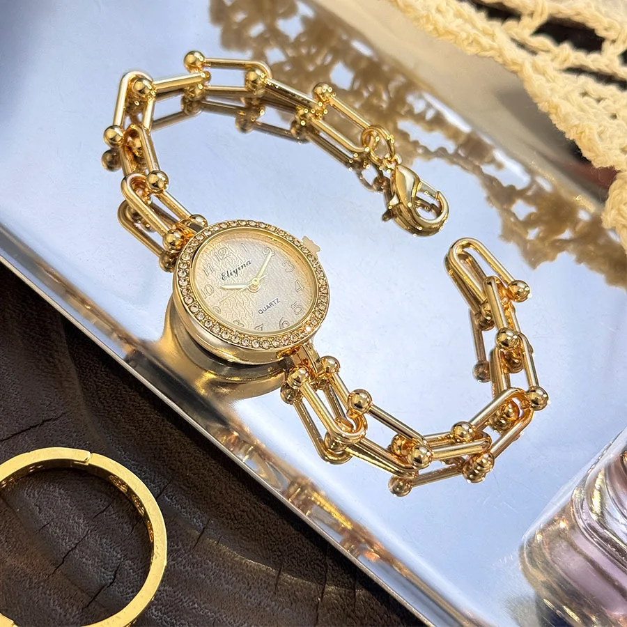 Модные элегантные кварцевые часы с круглым цифровым циферблатом, женские роскошные цепочки, простые женские браслеты, наручные часы, подарки Relógio Feminino
Модные элегантные кварцевые часы с круглым цифровым циферблатом, женские роскошные цепочки, простые женские браслеты, наручные часы, подарки Relógio Feminino