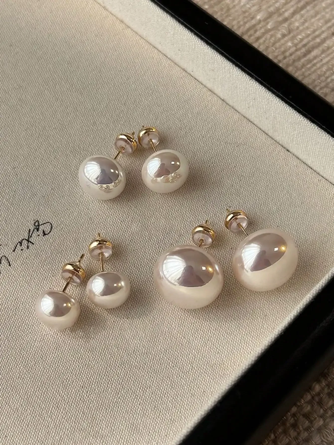 3 Pairs Vintage Minimalist Sweet Cute Delicate Elegant Cherry Blossom Faux Pearl Stud Earrings, Lightweight Luxurious Commuting
3 Pairs Vintage Minimalist Sweet Cute Delicate Elegant Cherry Blossom Faux Pearl Stud Earrings, Lightweight Luxurious Commuting