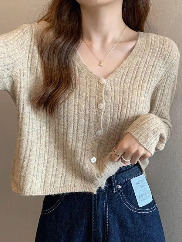 Fashionable V-Neck Knitted Base Shirt Women's Spring Autumn New Style Inner Wear Elegant Design Unique Fashion Open Cardigan ...
Fashionable V-Neck Knitted Base Shirt Women's Spring Autumn New Style Inner Wear Elegant Design Unique Fashion Open Cardigan ...
