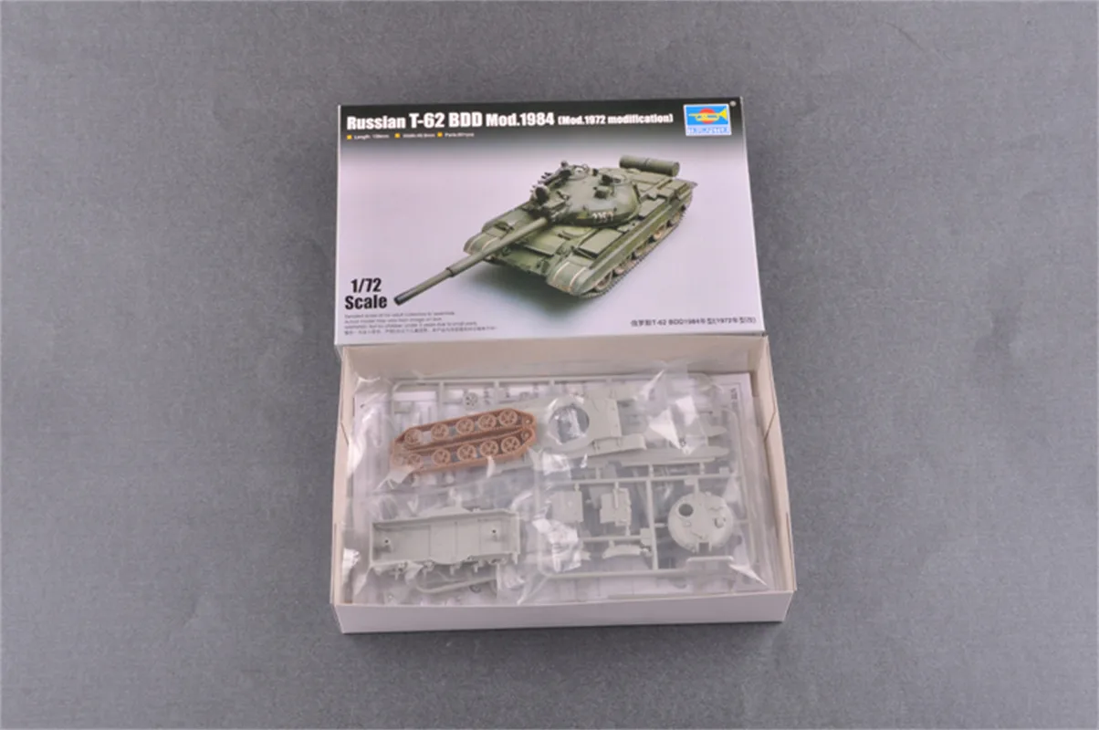 Трубач Масштаб 1/72 Русский Т-62 БДД Мод.1984 (Модификация Мод.1972) Военная пластиковая модель в сборе # 07148
Трубач Масштаб 1/72 Русский Т-62 БДД Мод.1984 (Модификация Мод.1972) Военная пластиковая модель в сборе # 07148