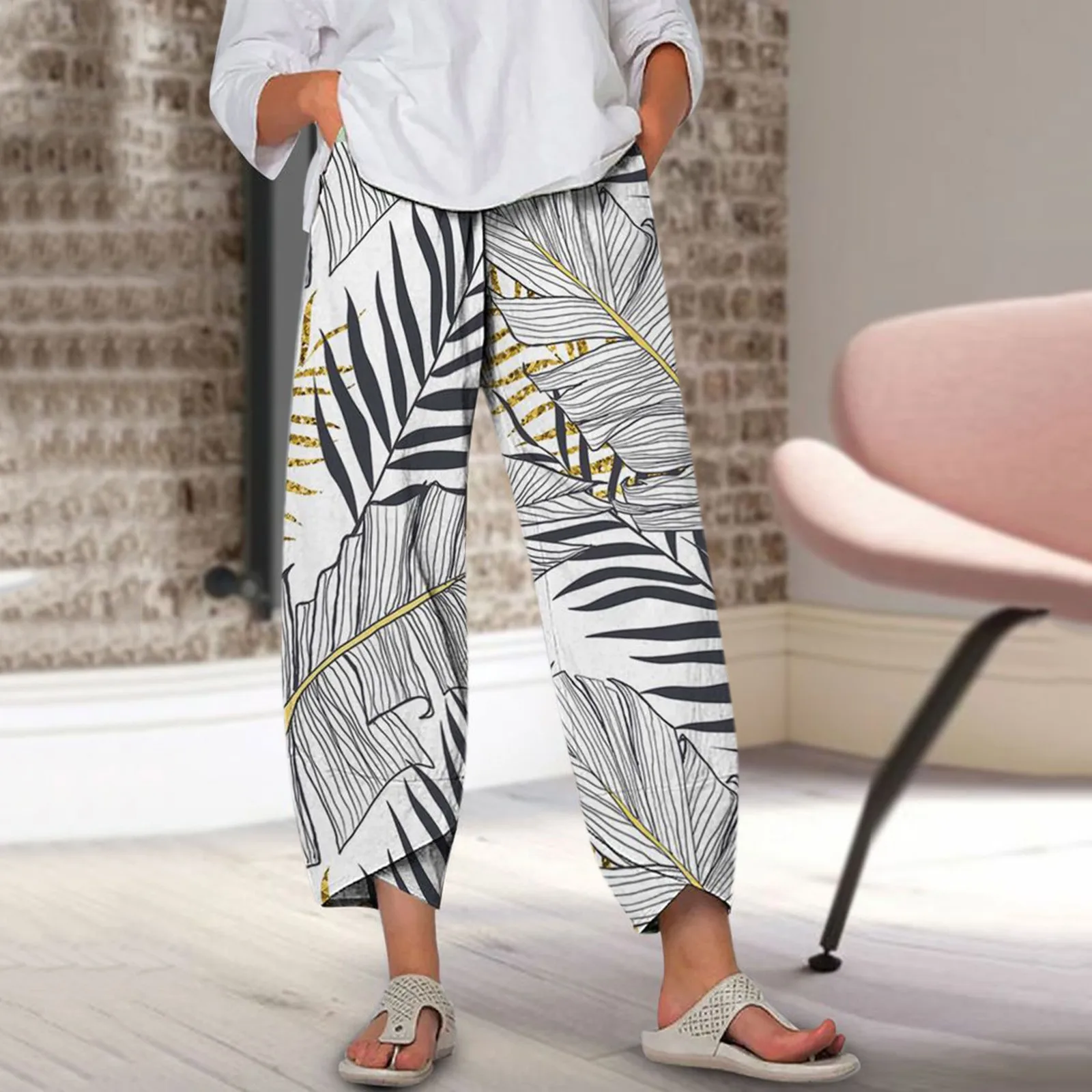 Harem Pants Women Casual Loose Vintage Printed Elastic Waist Wide Leg Pants Summer Irregular Pantalon Cropped Pants Plus Size
Harem Pants Women Casual Loose Vintage Printed Elastic Waist Wide Leg Pants Summer Irregular Pantalon Cropped Pants Plus Size