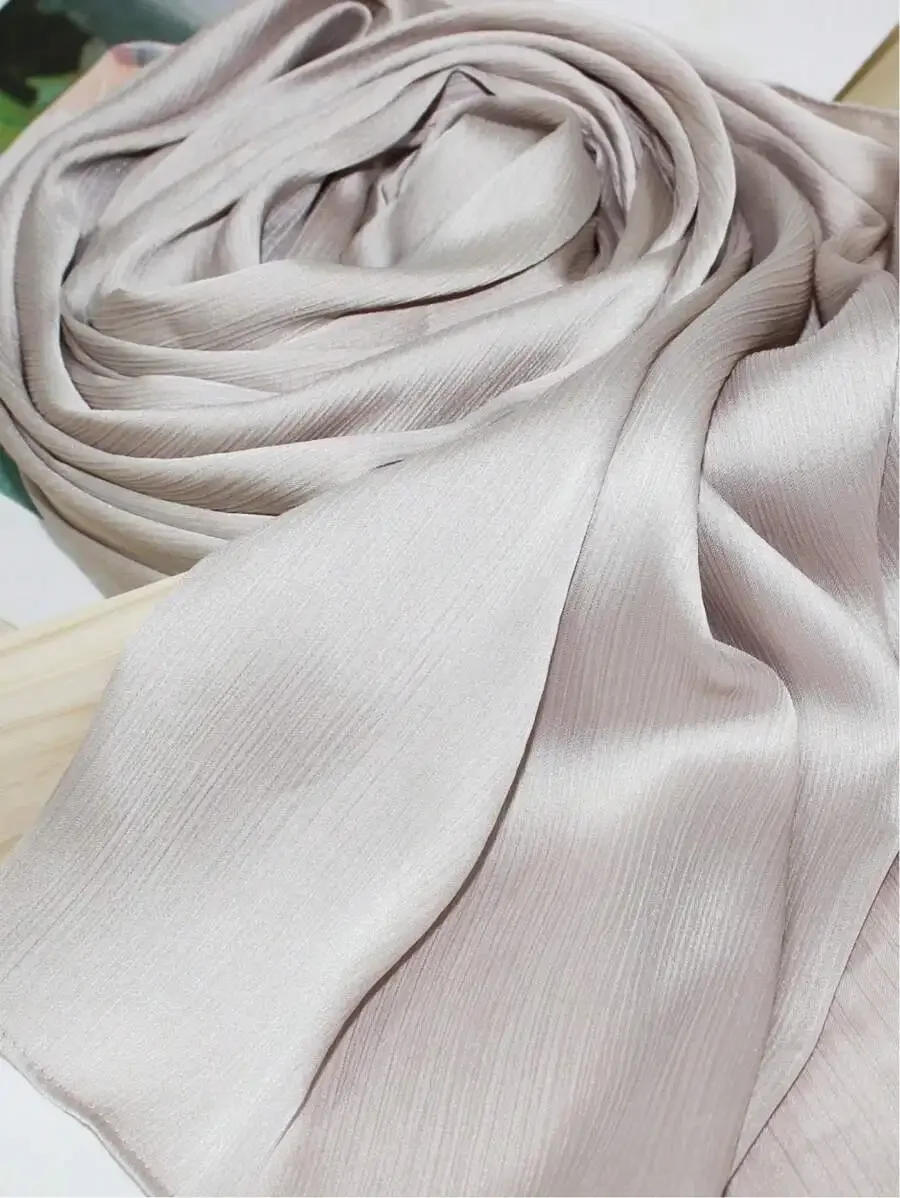 Crinkled Satin Hijab Scarf Soft Elegant Solid Color Headscarf for Women Daily Casual Wear
Crinkled Satin Hijab Scarf Soft Elegant Solid Color Headscarf for Women Daily Casual Wear