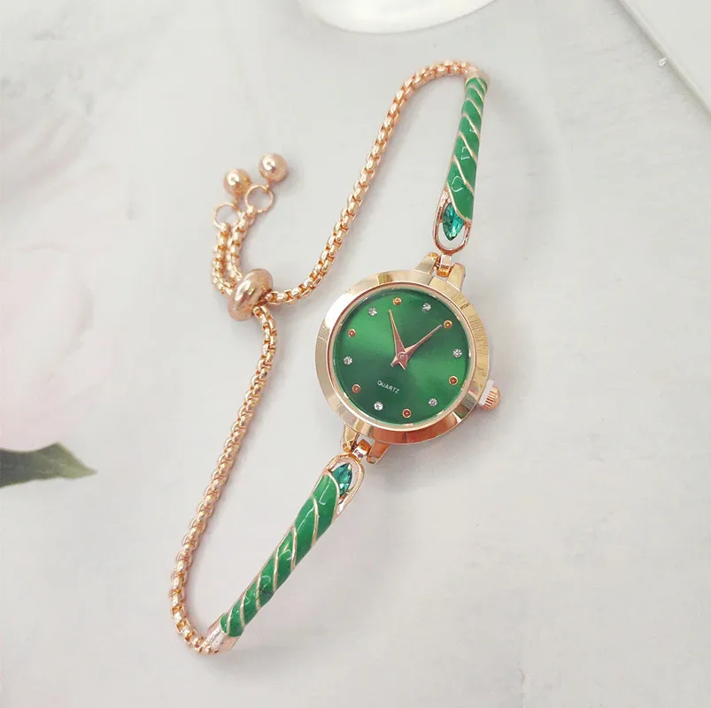 Women's Light Luxury Diamond Inlaid Quartz Watch Fashion Adjustable Strap Bracelet Wristwatch Ladies Reloj Mujer
Women's Light Luxury Diamond Inlaid Quartz Watch Fashion Adjustable Strap Bracelet Wristwatch Ladies Reloj Mujer