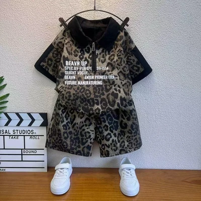 Boys' Summer Leopard Pattern Set 2026 New Children's Korean Polo Short sleeved Shorts Two piece Set
Boys' Summer Leopard Pattern Set 2026 New Children's Korean Polo Short sleeved Shorts Two piece Set