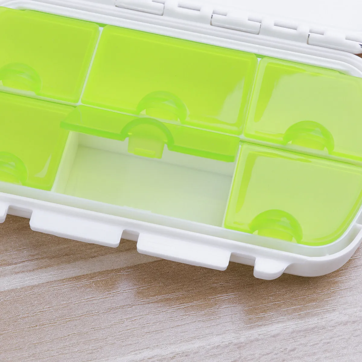 Rosenice Portable 6-Slot Pill Organizer Tight Lids Daily Medicine Box for Travel Home Office Earrings Rings Beads
Rosenice Portable 6-Slot Pill Organizer Tight Lids Daily Medicine Box for Travel Home Office Earrings Rings Beads