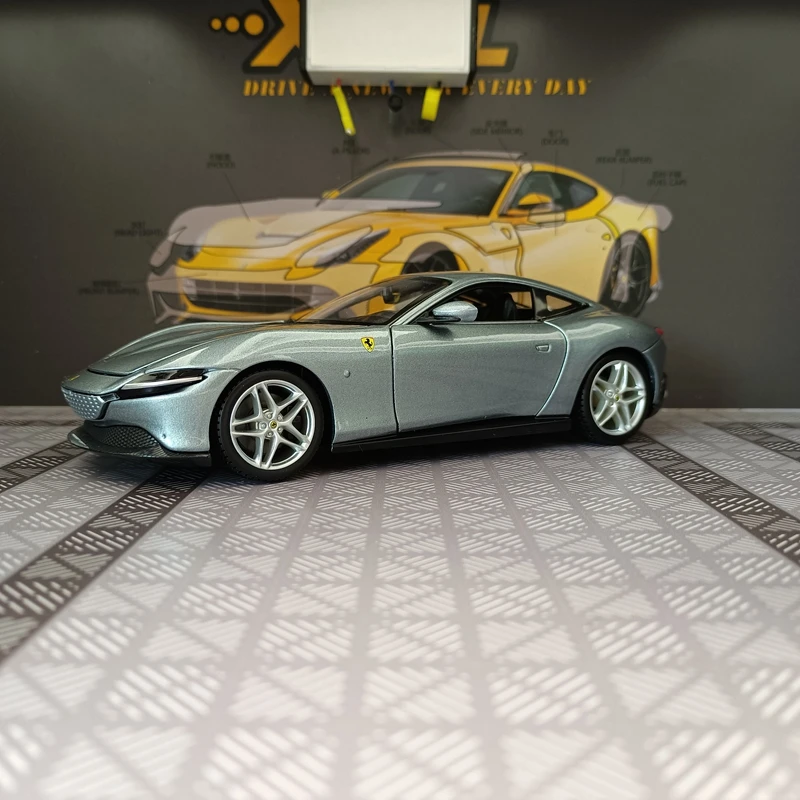 Bburago 1:24 simulation Ferrari Roman alloy supercar model with doors and engine hood. The trunk can be opened
Bburago 1:24 simulation Ferrari Roman alloy supercar model with doors and engine hood. The trunk can be opened