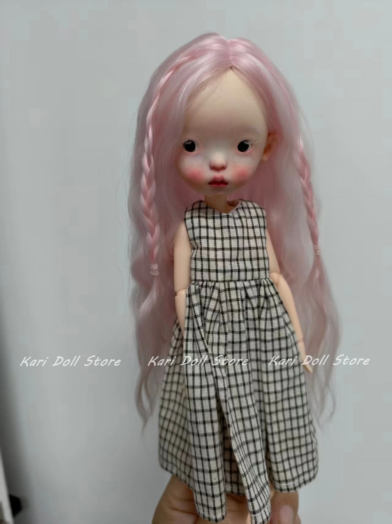 Kari Doll Natural mohair hair Pink and black brown wigs for Landazz Landoudou Doll 16cm head circumference
Kari Doll Natural mohair hair Pink and black brown wigs for Landazz Landoudou Doll 16cm head circumference