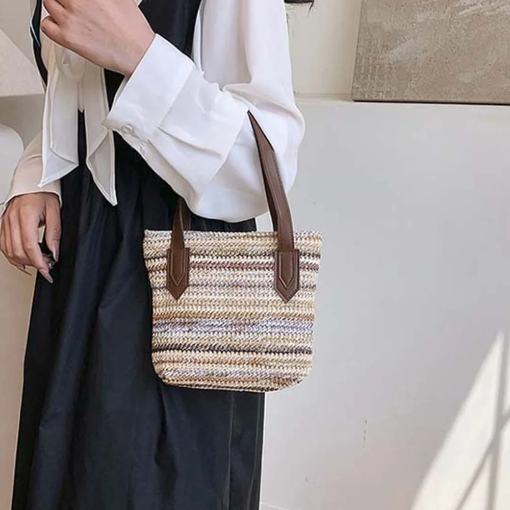 Shoulder Bag Elegant Woven Bucket Bag Large Capacity Retro Small Square Bag Rainbow Stripes Polyester Underarm Pouch Work
Shoulder Bag Elegant Woven Bucket Bag Large Capacity Retro Small Square Bag Rainbow Stripes Polyester Underarm Pouch Work