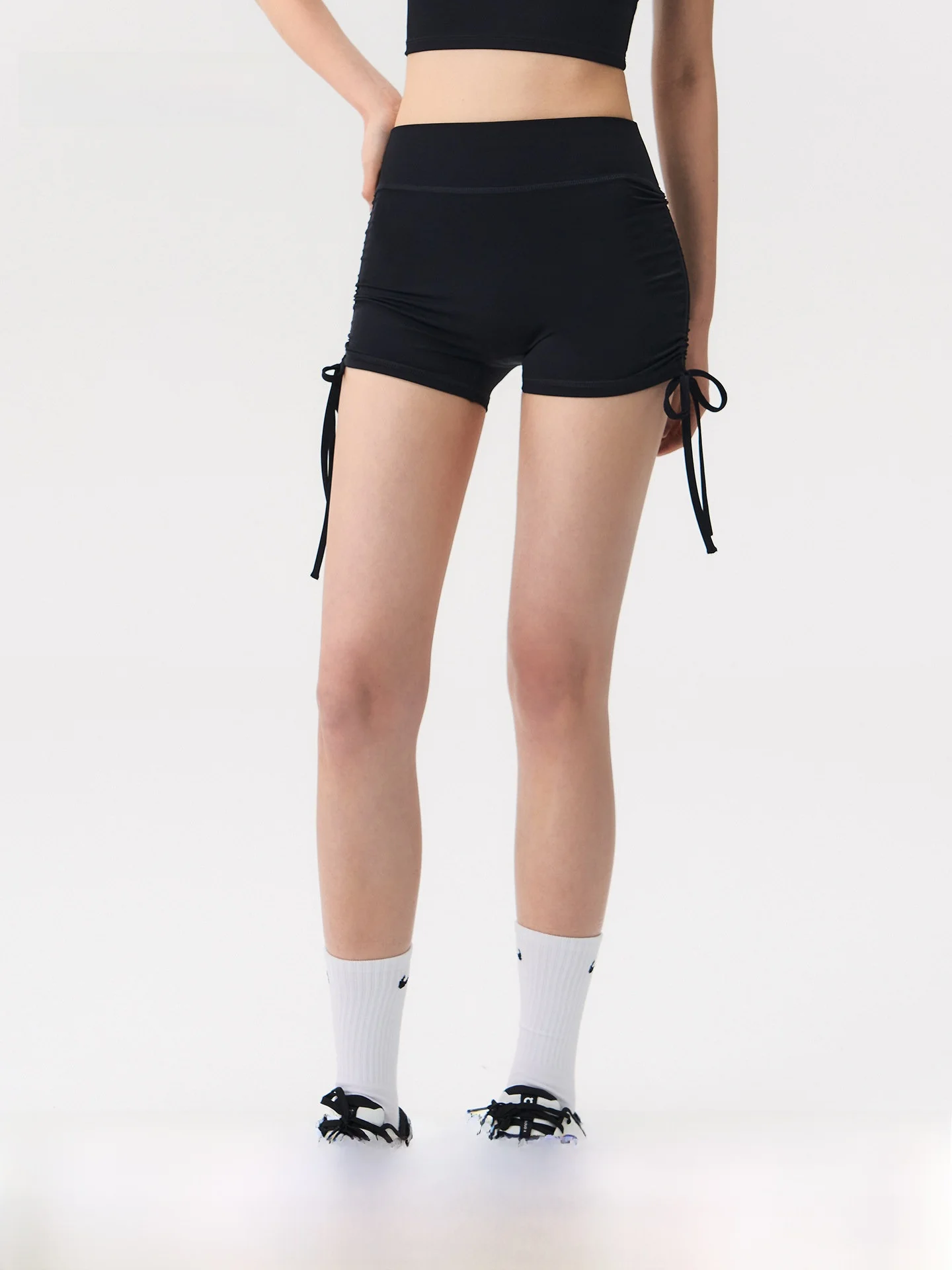 Quick Dry Drawstring Sports Shorts High Waist Butt Lifting Outdoor Running Training Yoga Fitness Pants for Girls
Quick Dry Drawstring Sports Shorts High Waist Butt Lifting Outdoor Running Training Yoga Fitness Pants for Girls