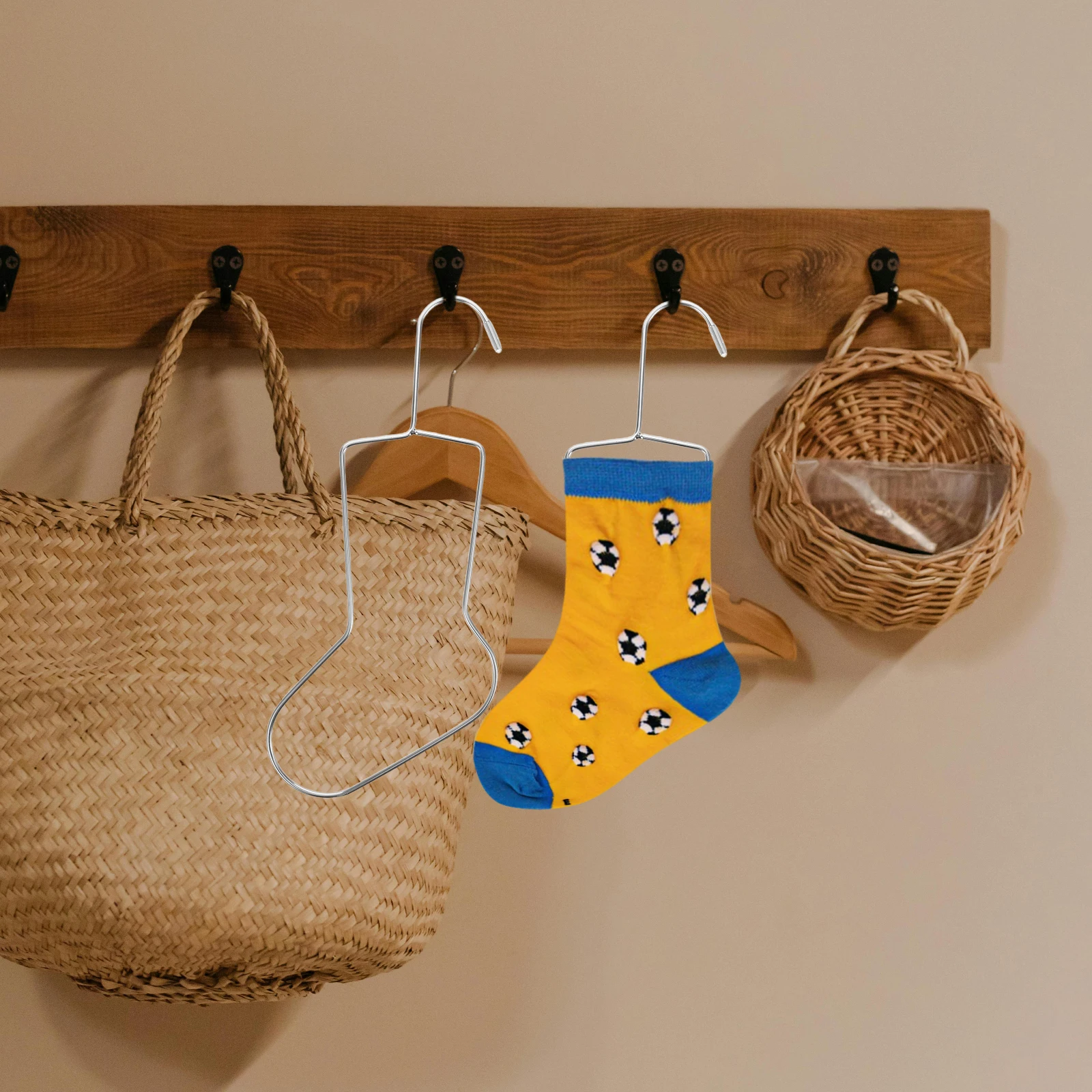 2pcs Stand Knitting Blockers Hanger Crochet Shaping Tools Durable Steel Sock Stretcher Metal Sock Rack Dryer Holder
2pcs Stand Knitting Blockers Hanger Crochet Shaping Tools Durable Steel Sock Stretcher Metal Sock Rack Dryer Holder