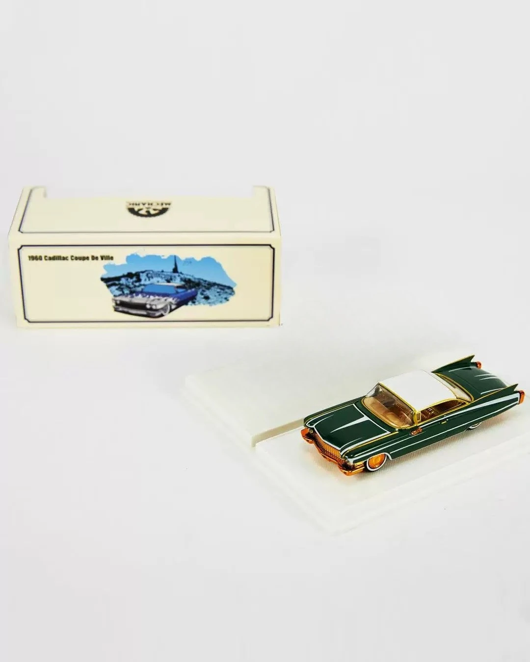 In Stock 1/64 1960 Deville Alloy Car Model Desktop Ornament In Stock
In Stock 1/64 1960 Deville Alloy Car Model Desktop Ornament In Stock