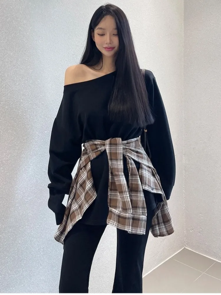 Chic Autumnal Off-oulder Sweatirt Women's Bell Bot Trousers Plaid Skirt Tee-Piece Set Faionable Versatile Outfit
Chic Autumnal Off-oulder Sweatirt Women's Bell Bot Trousers Plaid Skirt Tee-Piece Set Faionable Versatile Outfit
