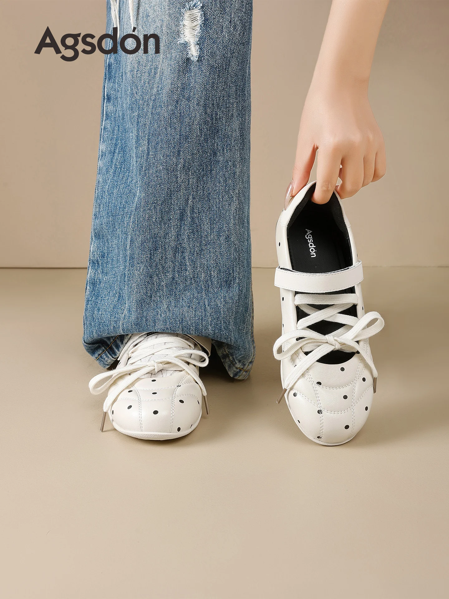 Agsdon Mary Janes Sporty Summer 2026 Polka Dot Ballet Flat Women's Shoes Fashionable Slip-On round Toe Flat Heel for Skirts
Agsdon Mary Janes Sporty Summer 2026 Polka Dot Ballet Flat Women's Shoes Fashionable Slip-On round Toe Flat Heel for Skirts