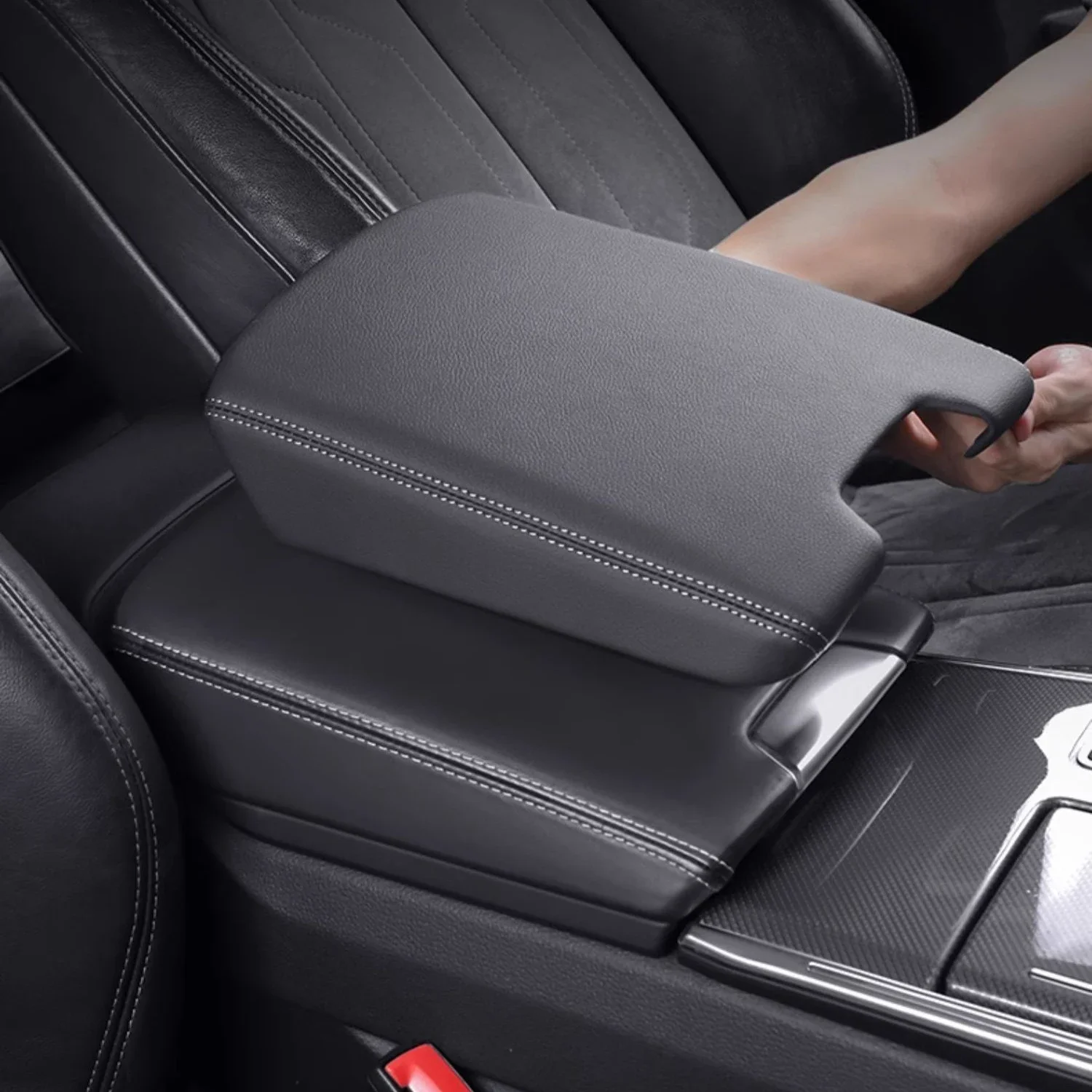For Audi Q5L FY A4L B9 A5 F5 A6L C8 A7 C8 2019 2020 2021-2024 Car Center Console Armrest Box Lid Cover Leather Protector Trim
For Audi Q5L FY A4L B9 A5 F5 A6L C8 A7 C8 2019 2020 2021-2024 Car Center Console Armrest Box Lid Cover Leather Protector Trim