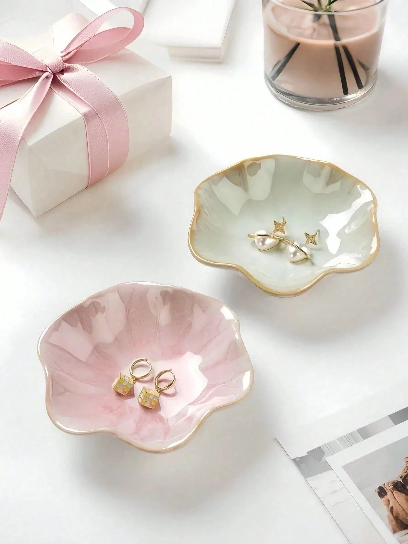 1pc Elegant Ceramic Lotus Leaf Jewelry Organizer Tray For Earrings, Rings, Keys, And Small Accessories, Ideal For Birthday, New
1pc Elegant Ceramic Lotus Leaf Jewelry Organizer Tray For Earrings, Rings, Keys, And Small Accessories, Ideal For Birthday, New