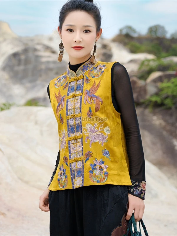 2026 new chinese national style embroidered flower women standing collar sleeveless cheongsam button vest short tang suit vest
2026 new chinese national style embroidered flower women standing collar sleeveless cheongsam button vest short tang suit vest