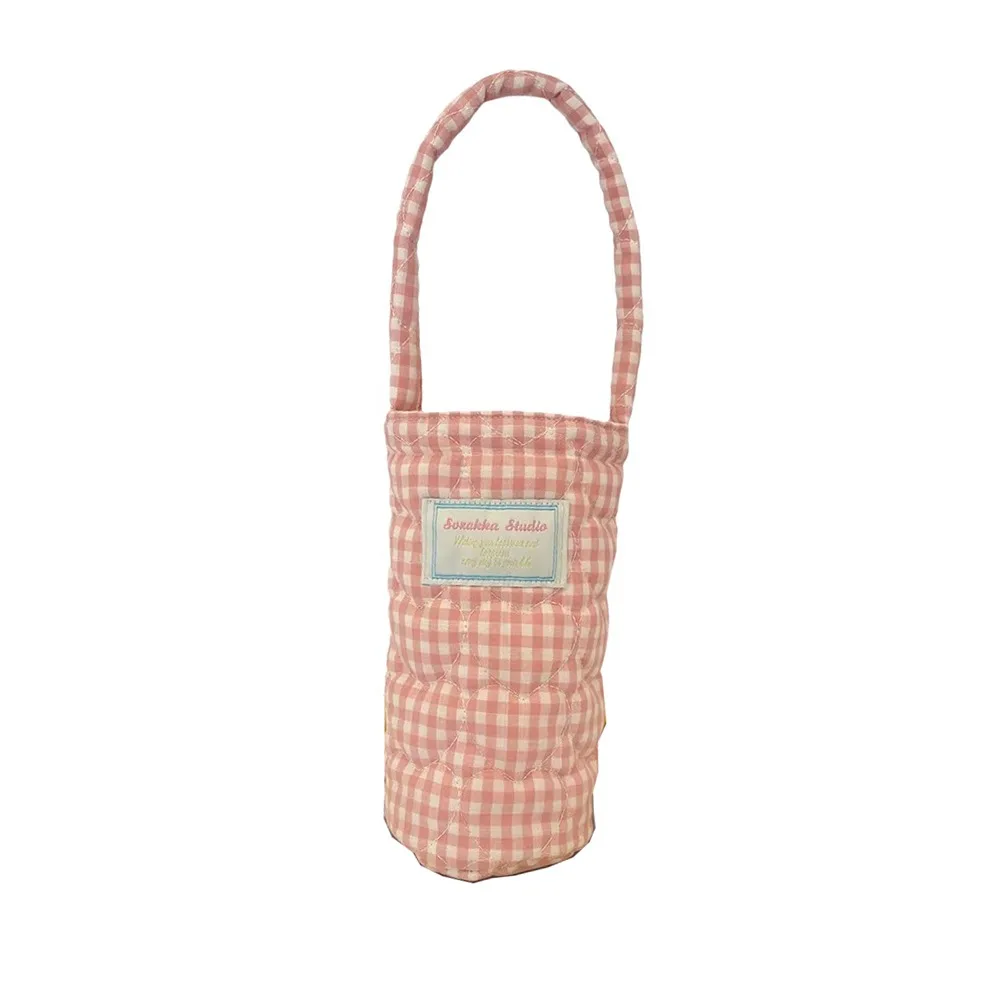 Cotton Fabric Water Bottle Protective Cover Heart Embroidery Plaid Design Water Bottle Carrier Bag Soft with handle
Cotton Fabric Water Bottle Protective Cover Heart Embroidery Plaid Design Water Bottle Carrier Bag Soft with handle