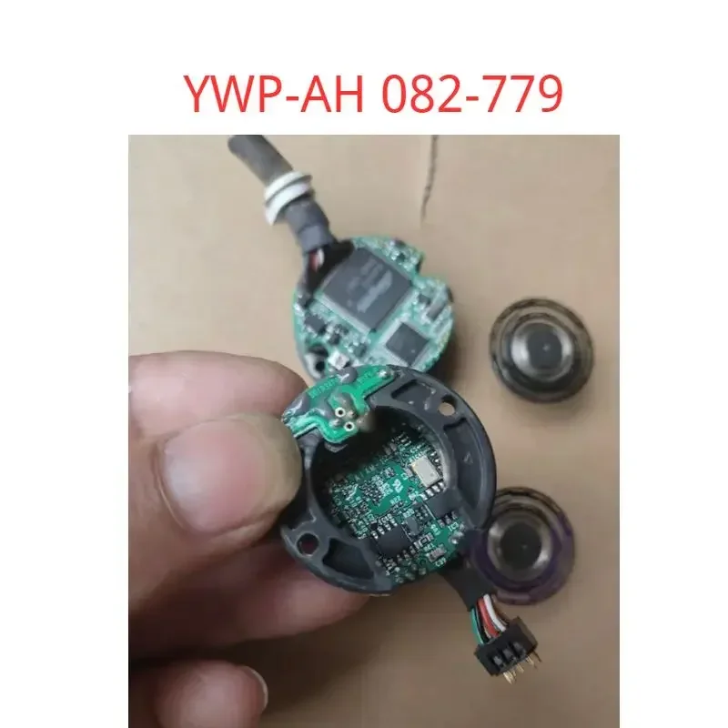YWP-AH 082-779 Used encoder tested oK YWP-AH 082-779
YWP-AH 082-779 Used encoder tested oK YWP-AH 082-779