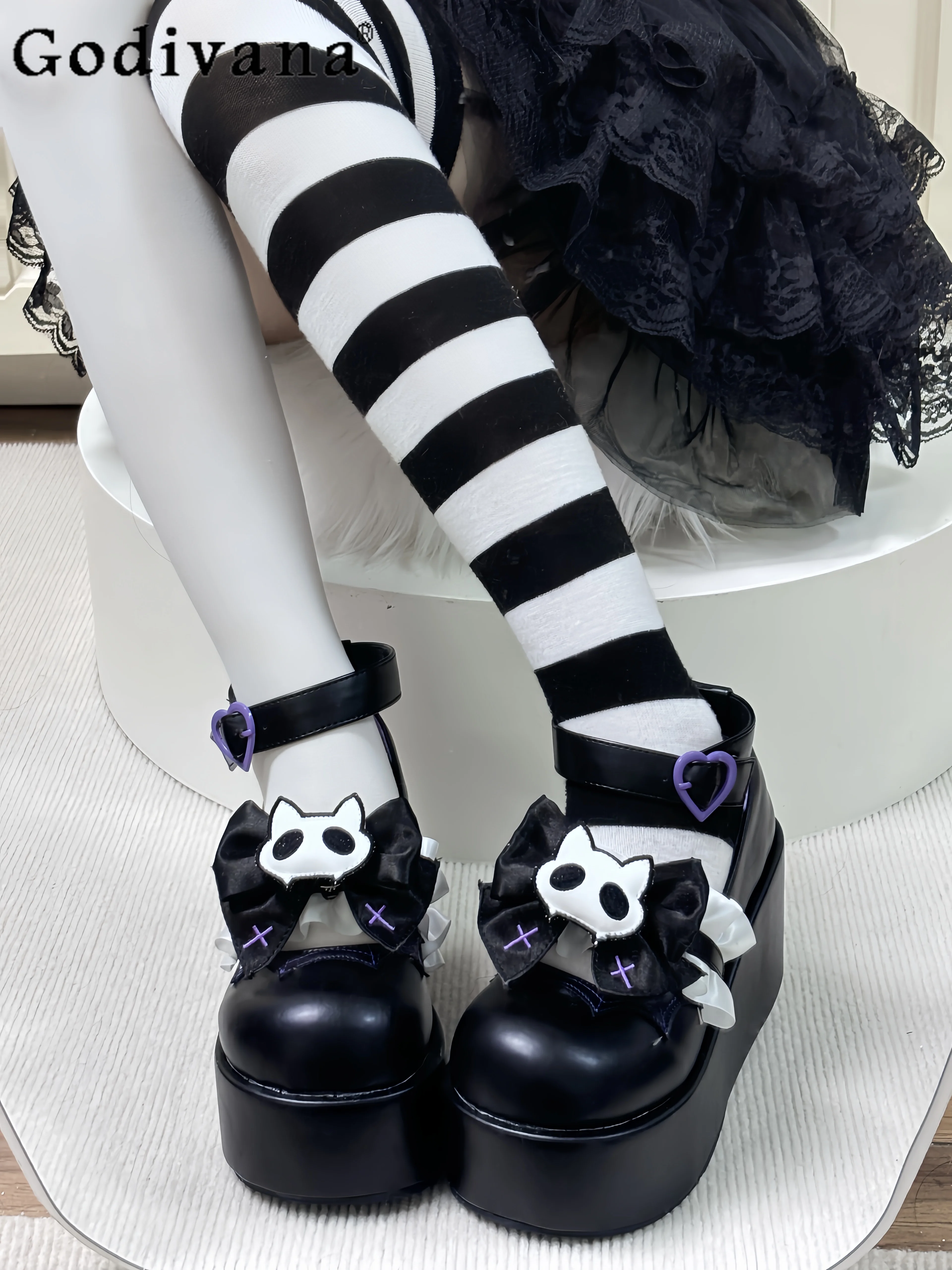 2K Subculture Original Japanese Lolita Thick-Soled Platform Shoes Sweet Cool Girl JK Round-Toe Cartoon Mary Jane Shoes
2K Subculture Original Japanese Lolita Thick-Soled Platform Shoes Sweet Cool Girl JK Round-Toe Cartoon Mary Jane Shoes