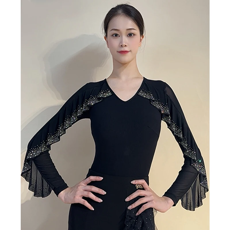 New Ballroom Dance Clothes Women Rhinestone Ruffled Long Sleeves Black Tops Latin Waltz Salsa Tango Dance Performance Costumes
New Ballroom Dance Clothes Women Rhinestone Ruffled Long Sleeves Black Tops Latin Waltz Salsa Tango Dance Performance Costumes
