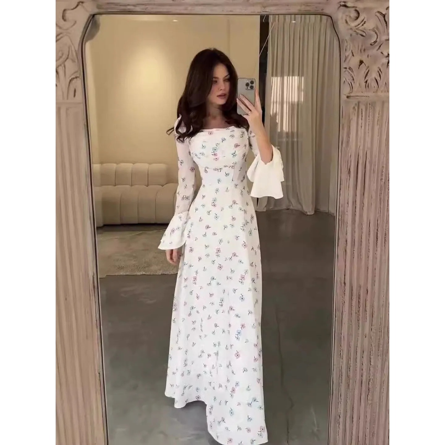 Printed Long Dress U-Neck Bell Sleeve Waist-Cinching Gown Women's Fashion Citywalk Slim Fit Style Other Style Autumn Season
Printed Long Dress U-Neck Bell Sleeve Waist-Cinching Gown Women's Fashion Citywalk Slim Fit Style Other Style Autumn Season