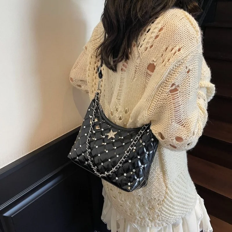 Women's Handbag Made Of Poppy-Patterned Leather Boasting Paris Commuter Vintage Spacious Daily Look
Women's Handbag Made Of Poppy-Patterned Leather Boasting Paris Commuter Vintage Spacious Daily Look