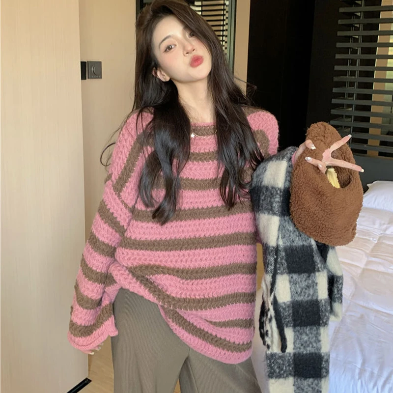 Sweet Pink Black Striped Knitted Sweater Long Sleeve Round Neck Oversized Streetwear 2024 New Spring Autumn Loose Warm Pullover
Sweet Pink Black Striped Knitted Sweater Long Sleeve Round Neck Oversized Streetwear 2024 New Spring Autumn Loose Warm Pullover