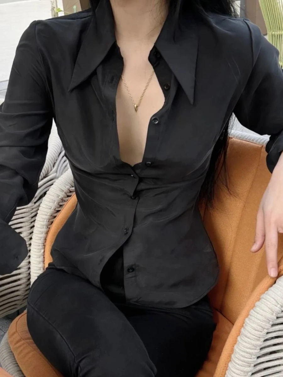 American Style Retro Shirt Women Sexy V Neck Long Sleeve Slim Fit Y2k Aesthetic Streetwear Tops Harajuku Fashion Casual Blouse
American Style Retro Shirt Women Sexy V Neck Long Sleeve Slim Fit Y2k Aesthetic Streetwear Tops Harajuku Fashion Casual Blouse