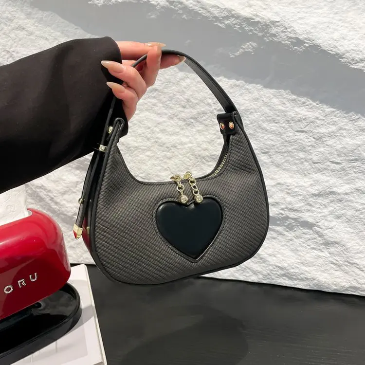 Hot Sale Temperament Casual Love Underarm New Urban Bag Unique Design Simple Versatile Trend Shoulder Women's Bag
Hot Sale Temperament Casual Love Underarm New Urban Bag Unique Design Simple Versatile Trend Shoulder Women's Bag