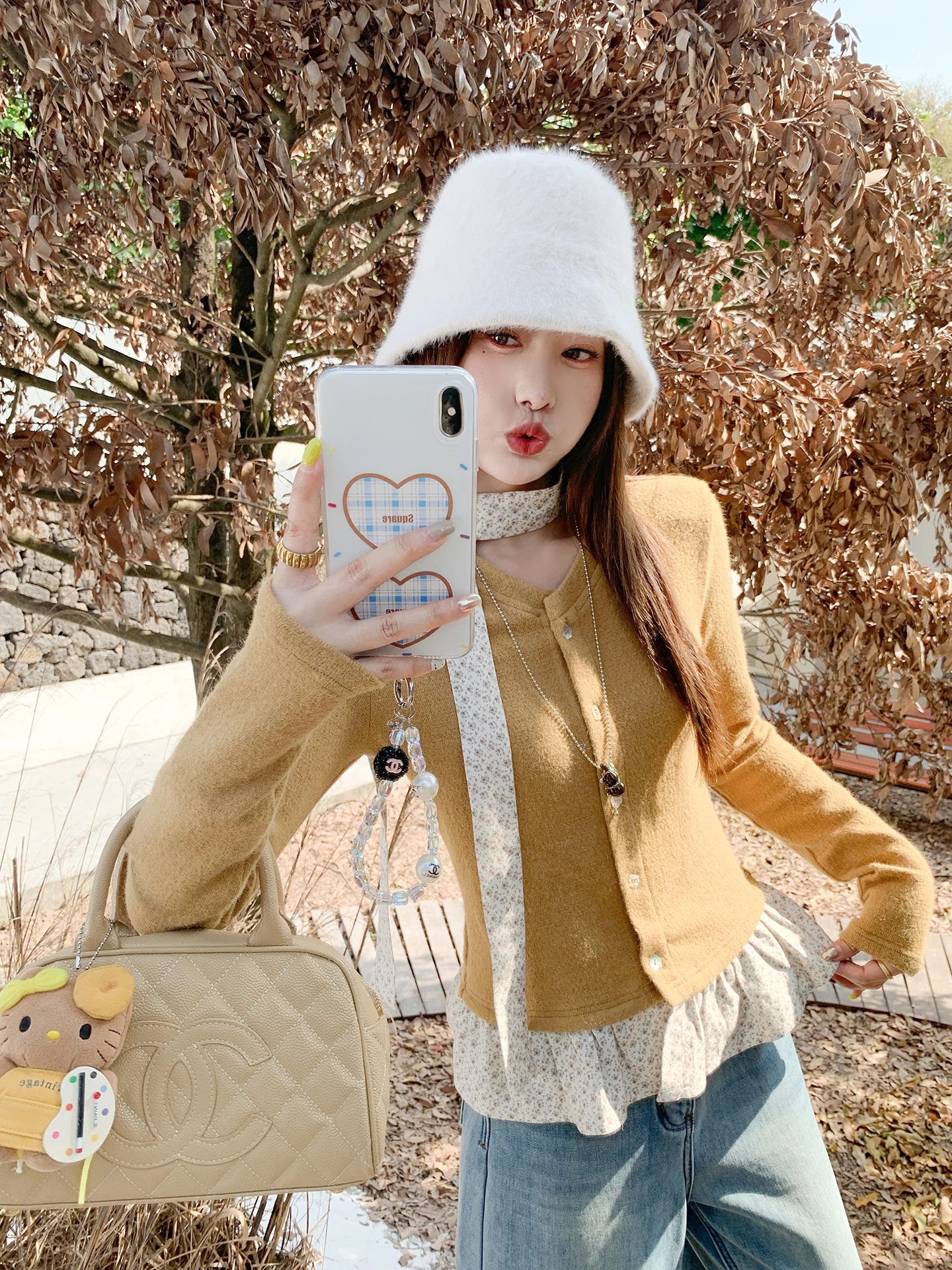 Zeng Xiao Соленая желтая футболка с v-образным вырезом и цветочным принтом, женская облегающая внутренняя одежда, кардиган, топ, повседневная длинная футболка све
Zeng Xiao Соленая желтая футболка с v-образным вырезом и цветочным принтом, женская облегающая внутренняя одежда, кардиган, топ, повседневная длинная футболка све