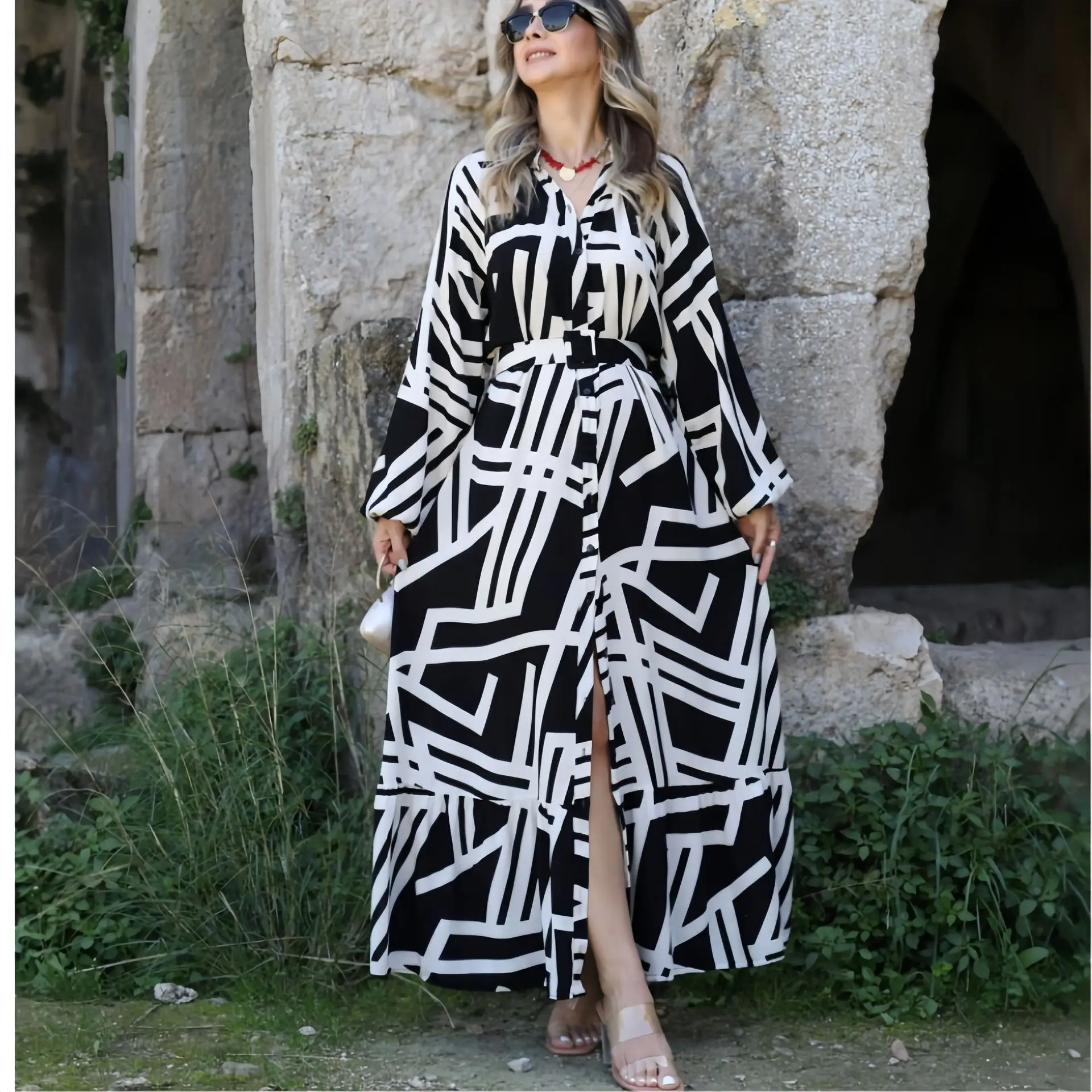 Summer new fashion stand-up collar printed lantern long-sleeved belt cardigan dress long dress simple temperament elegant versat
Summer new fashion stand-up collar printed lantern long-sleeved belt cardigan dress long dress simple temperament elegant versat