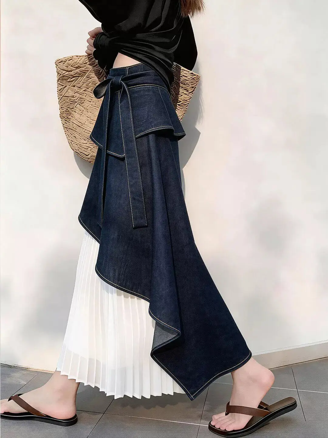 Casual High Waist Denim Patchwork Skirt Women's Summer Design Sense Slimming Long Skirt Korean Style Small Size
Casual High Waist Denim Patchwork Skirt Women's Summer Design Sense Slimming Long Skirt Korean Style Small Size