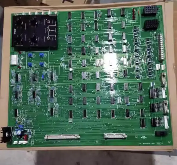 New UC2HC 025L01785D00-005 025L02124-001/000 AWHC-L200-L100 LHE180 air cooled heat pump unit motherboard MAFR790
New UC2HC 025L01785D00-005 025L02124-001/000 AWHC-L200-L100 LHE180 air cooled heat pump unit motherboard MAFR790