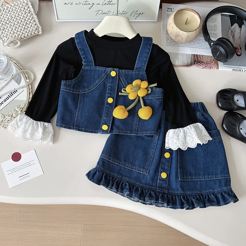2025Girls' Spring and Autumn New Korean Style Floral Fashionable Denim Strap Skirt Three-Piece Set
2025Girls' Spring and Autumn New Korean Style Floral Fashionable Denim Strap Skirt Three-Piece Set