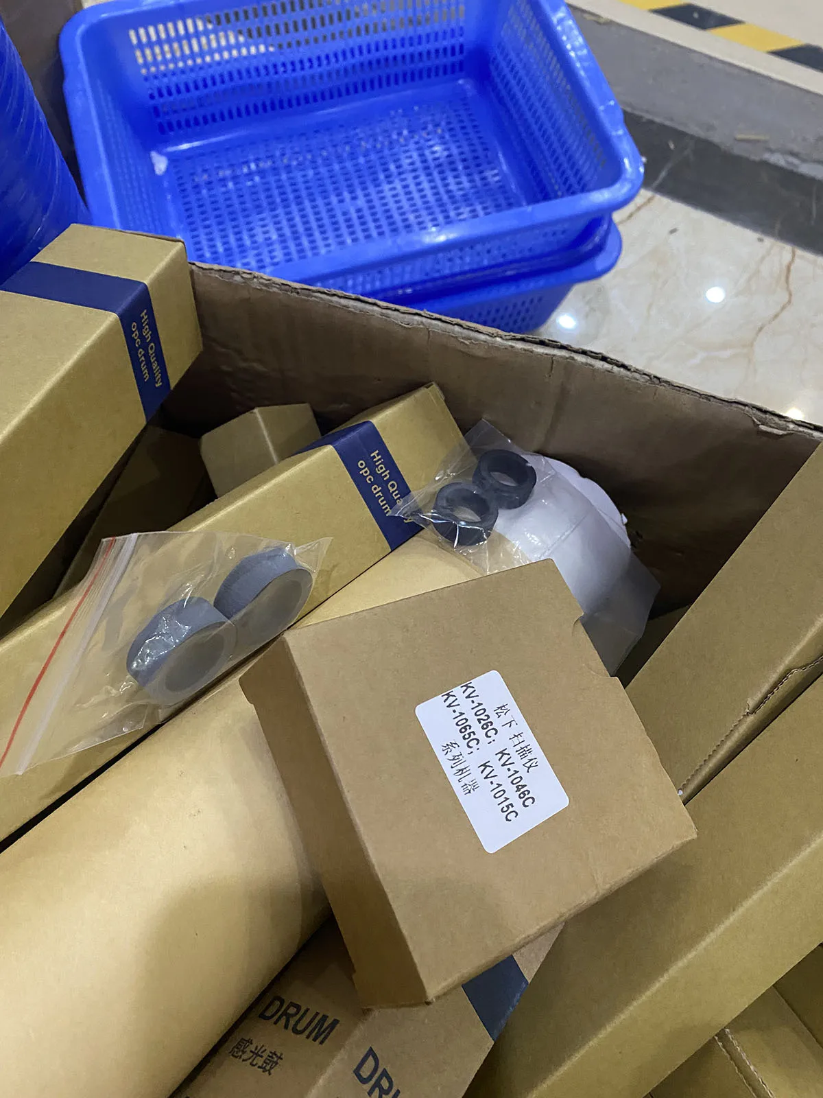 1 комплект сменных роликовых шин для PANASONIC KV-S1037 KV-S1038 KV-SS058 KV-S1026C KV-S1046C KV-S1065C
1 комплект сменных роликовых шин для PANASONIC KV-S1037 KV-S1038 KV-SS058 KV-S1026C KV-S1046C KV-S1065C